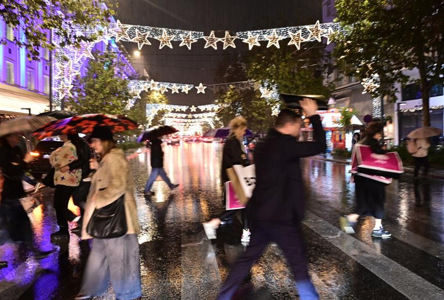 Καταιγίδα στην Αθήνα (ΓΙΑΝΝΗΣ ΠΑΝΑΓΟΠΟΥΛΟΣ/EUROKINISSI) Καταιγίδα στην Αθήνα (ΓΙΑΝΝΗΣ ΠΑΝΑΓΟΠΟΥΛΟΣ/EUROKINISSI)