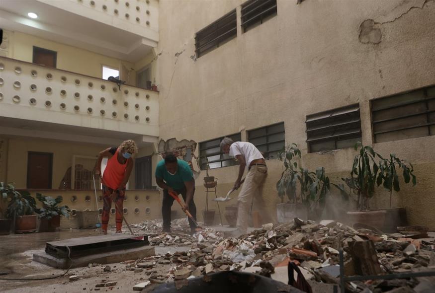 Σεισμός στη Βενεζουέλα - Μάχη με το χρόνο για επιζώντες (GALLERY)