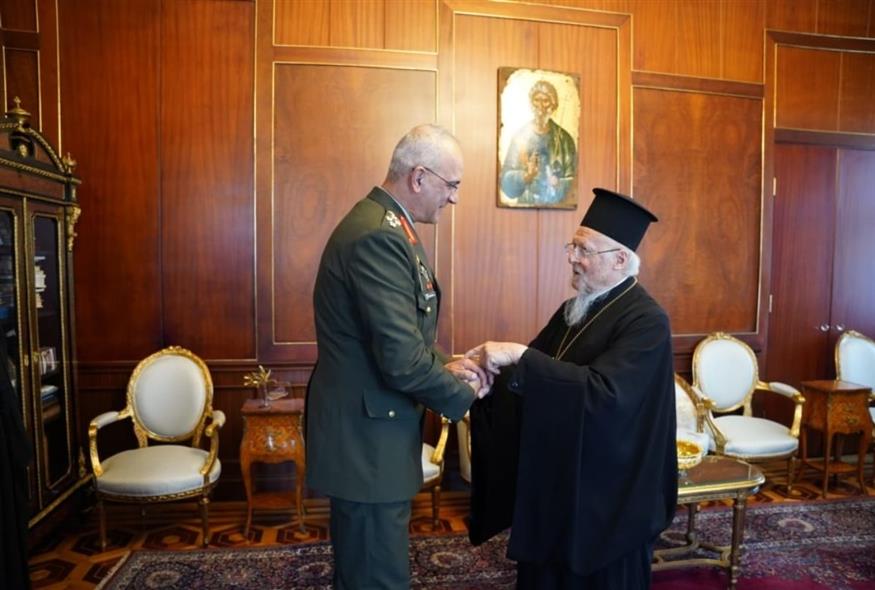 επίσκεψη του Αρχηγού ΓΕΕΘΑ Στρατηγού Δημήτριου Χούπη στον Οικουμενικό Πατριάρχη Βαρθολομαίο