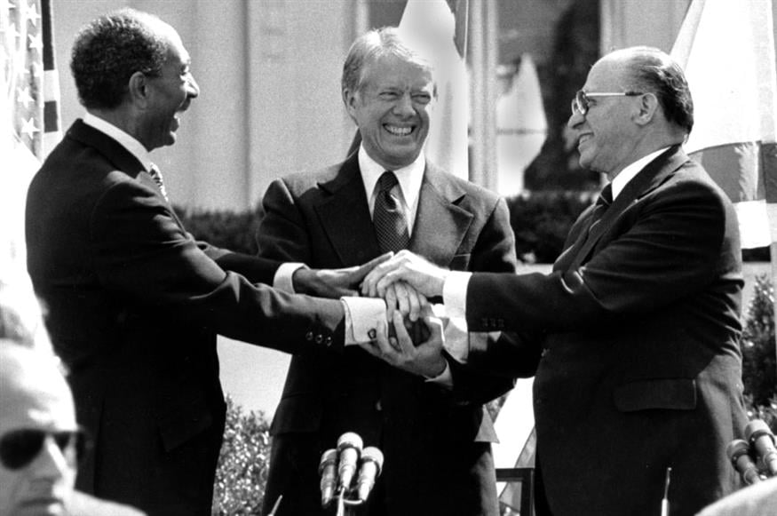 Γρήγορα πάγωσαν τα χαμόγελα... /copyright Ap Photos