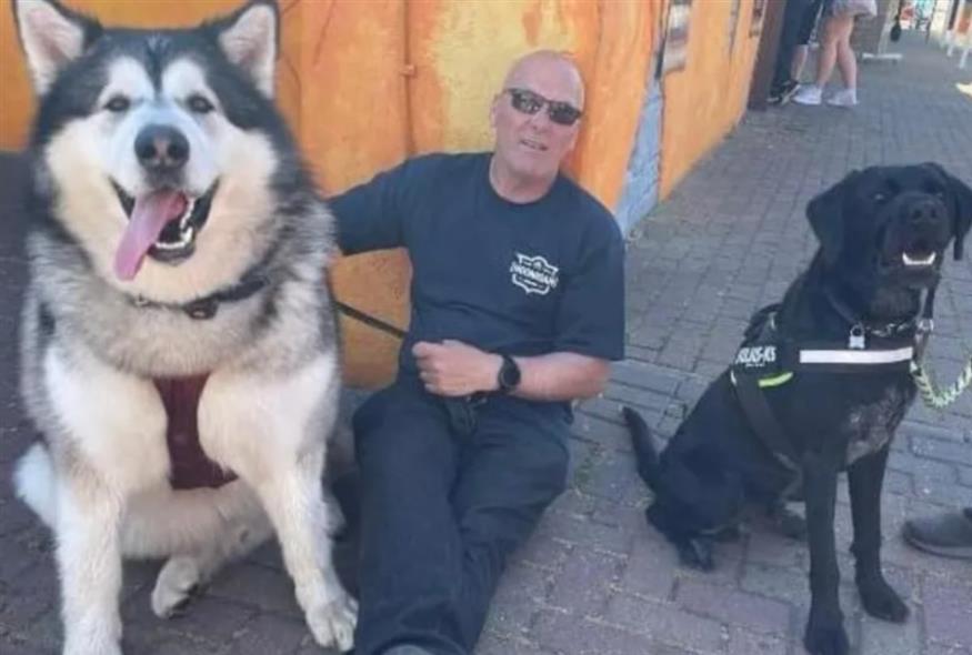 Ο Μαλ με τον φίλο της Έιμι (Amy Sharp)