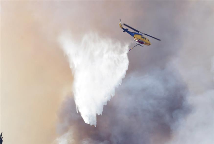 Φλεγεται η Ελλάδα: Συγκλονιστικες εικονες από τη δεύτερη ημέρα των πυρκαγιών