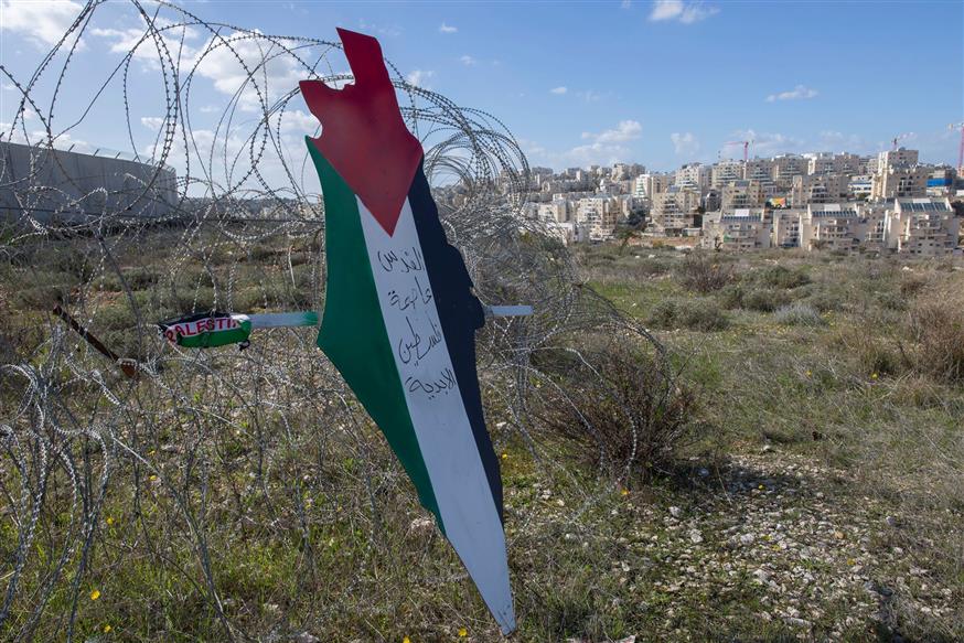 Σημαία της Παλαιστίνης στη Δυτική Όχθη/AP Images