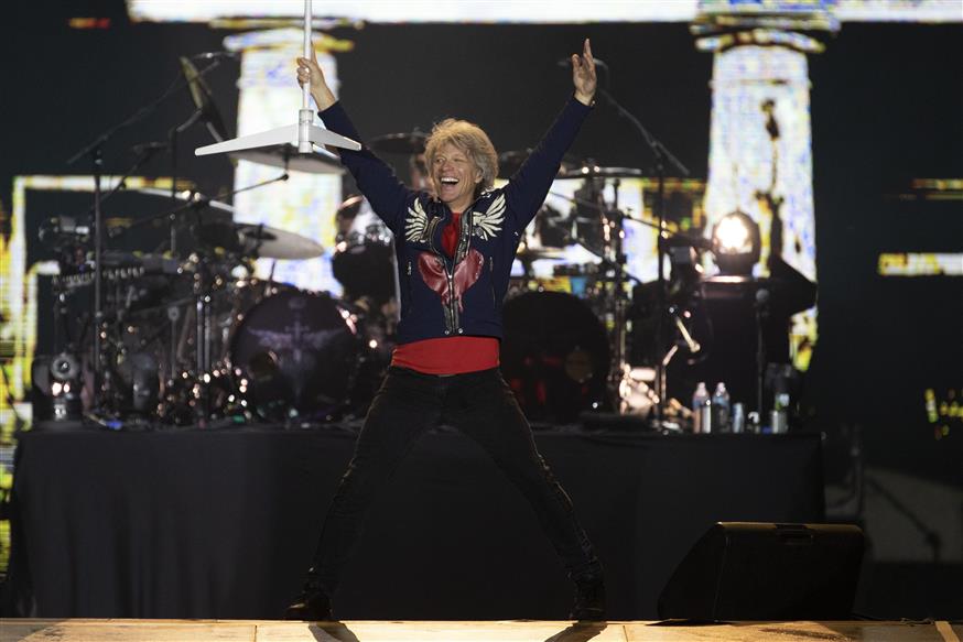 Jon Bon Jovi/(AP Photo/Leo Correa)