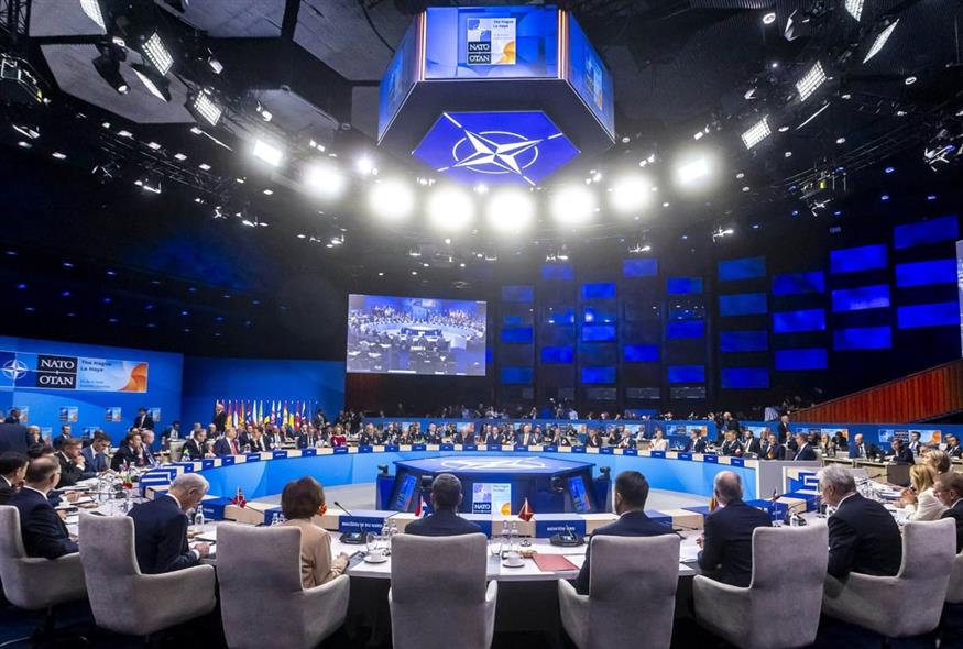 (POOL PHOTO/NATO/EUROKINISSI)