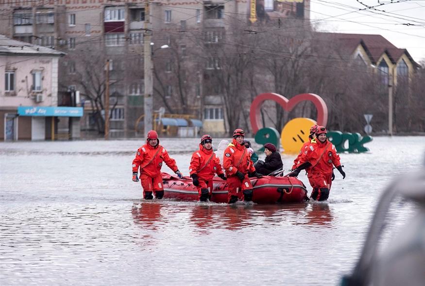 Πλημμύρες στη Ρωσία  (AP Photo)