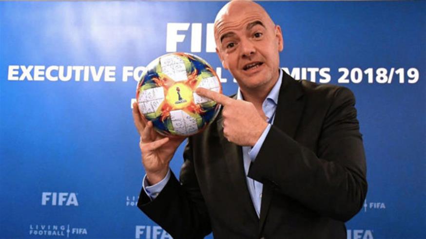 Μετάθεση κατά τέσσερα χρόνια παίρνει το όνειρο του προέδρου της FIFA, Τζιάνι Ινφαντίνο