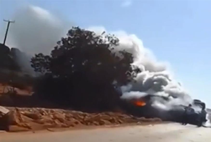 Τυλίχθηκε στις φλόγες και τον καπνό το πούλμαν με τους Έλληνες στη Λιβύη - Νέο βίντεο-ντοκουμέντο (Mega/Screenshot)