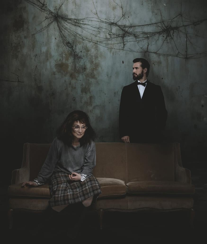 Η Φιλαρέτη Κομνηνού και ο Αναστάσης Ροιλός σε ένα εκρηκτικό ντουέτο επί σκηνής (Copyright: Πάτροκλος Σκαφίδας)