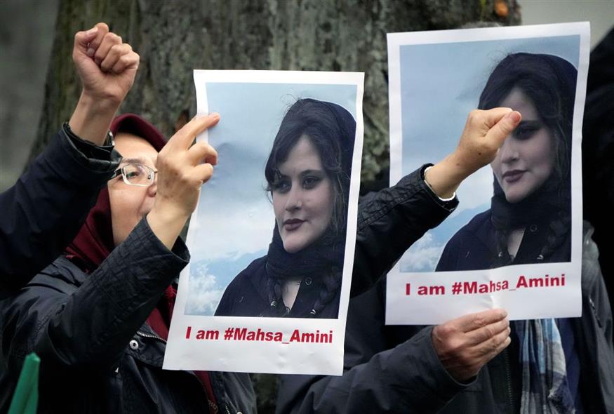 Διαδηλώσεις για τη Μαχσά στο Ιράν (AP Photo/Michael Sohn, File)