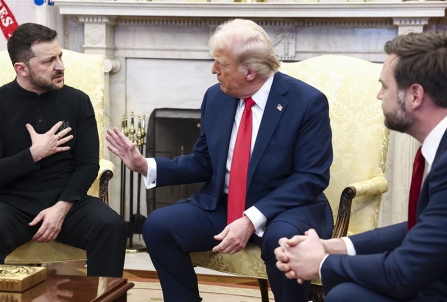 Ντόναλντ Τραμπ και Βολοντιμίρ Ζελένσκι (EPA/JIM LO SCALZO/POOL)