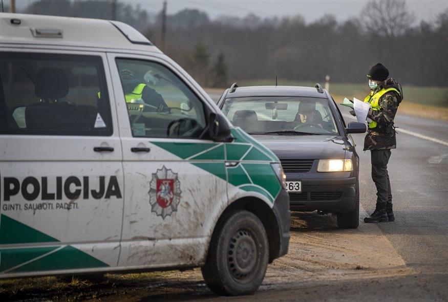 Έλεγχοι στα σύνορα της Λετονίας (φωτογραφία αρχείου / Associated Press)