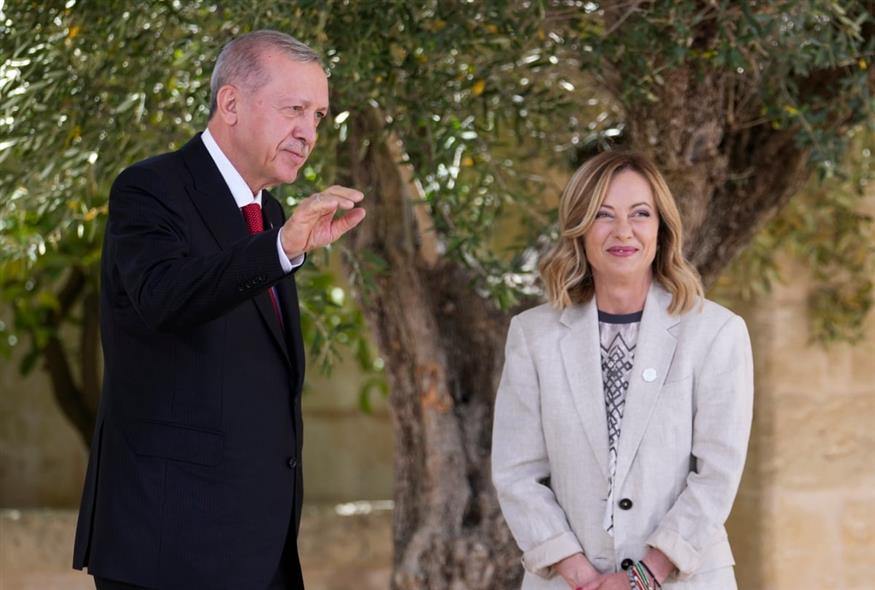 Ερντογάν - Μελόνι (Christopher Furlong/Pool Photo via AP)