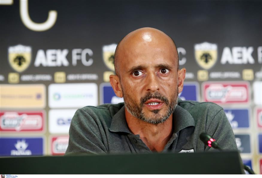 Ο προπονητής της ΑΕΚ Μιγκέλ Καρντόσο (copyright: Intime)
