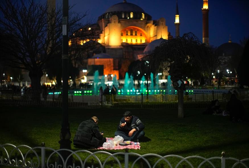 Ραμαζάνι στην Τουρκία/AP Photos