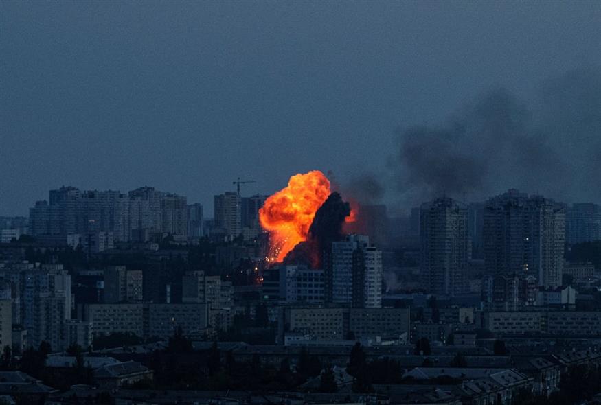 Επίθεση Ρωσίας στο Κίεβο με βαλλιστικούς πυραύλους και drone (AP)