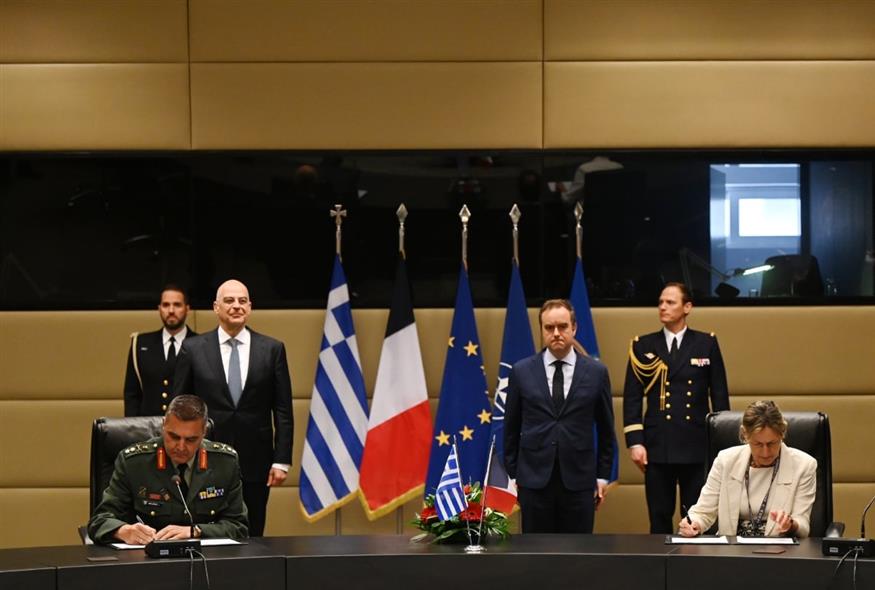 Δένδιας (INTIME)