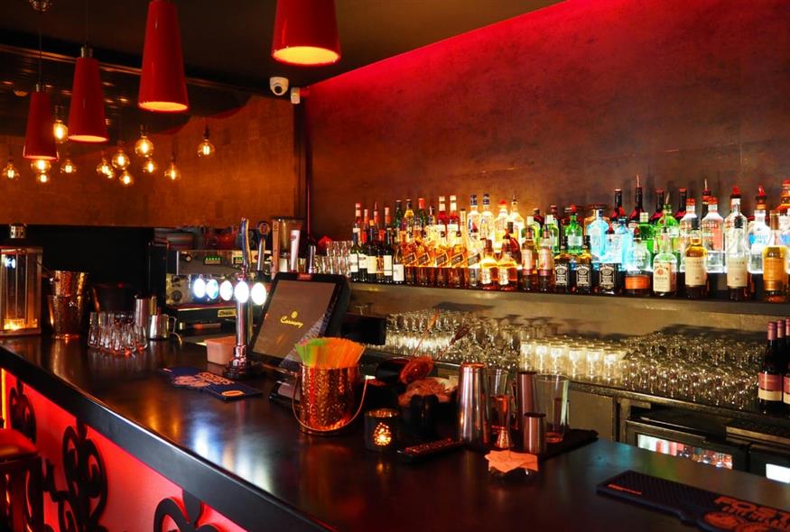 Μπαρ - Φωτογραφία αρχείου (PEXELS.COM)