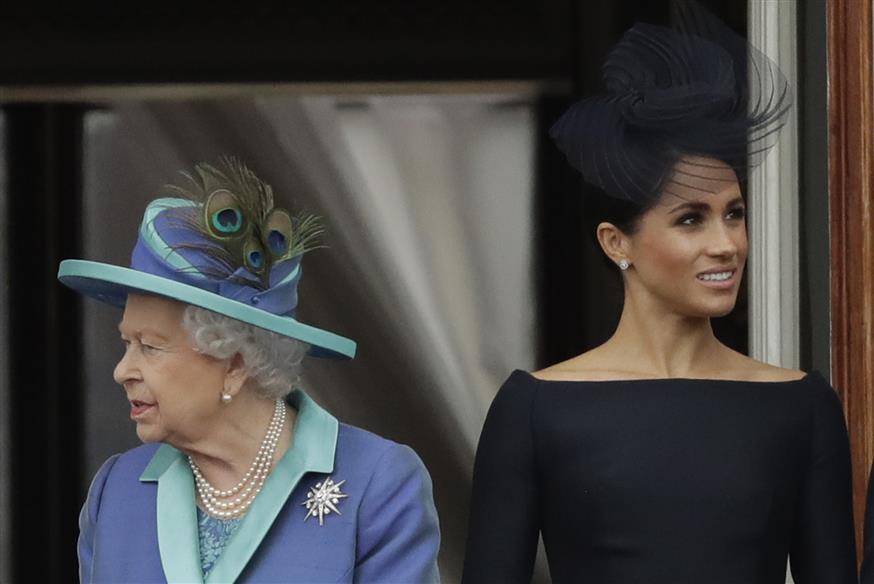 Η βασίλισσα Ελισάβετ και η Μέγκαν Μαρκλ (Copyright: AP Photo/Matt Dunham, File)