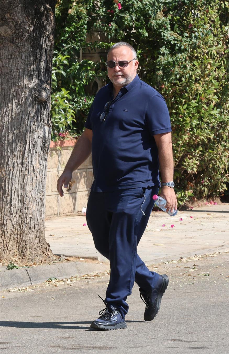 Λορέντζο Καριέρε: Βαρύ το κλίμα στην κηδεία του (Copyright: NDP) Γιάννης Κουτράκης (Copyright: NDP)