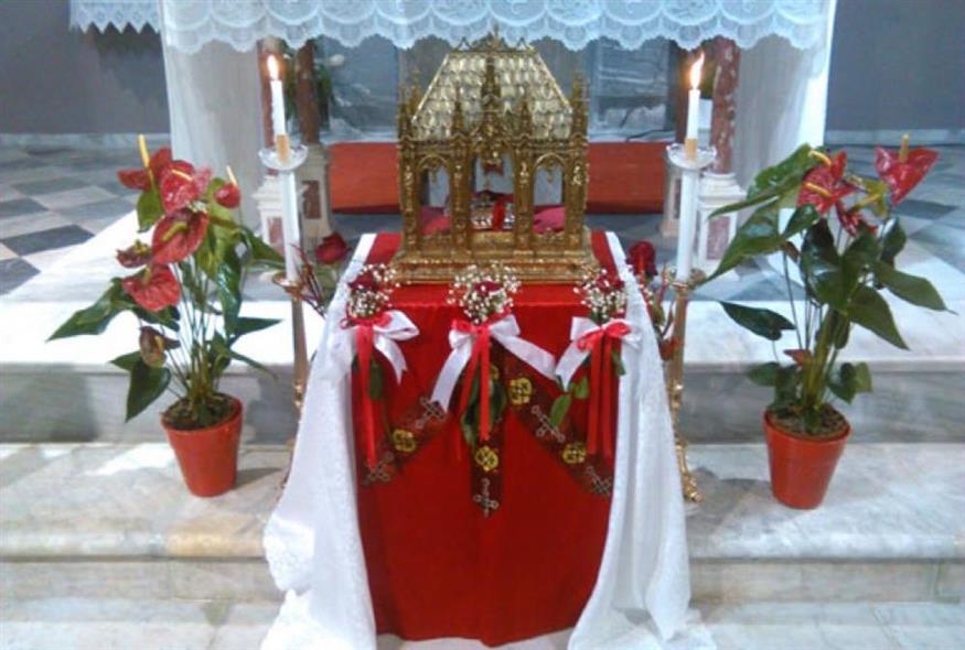 Εορτασμός του Αγίου Βαλεντίνου στην εκκλησία της Παναγίας των Καθολικών της Μυτιλήνης / lesvosnews.net