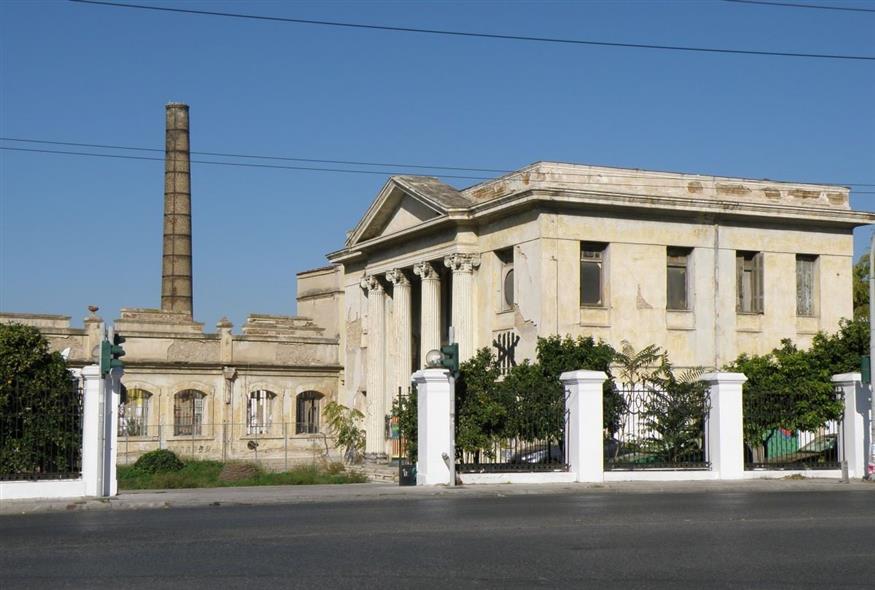 Το κτίριο της Ανώτατης Σχολής Καλών Τεχνών στην οδό Πειραιώς (Eurokinissi)