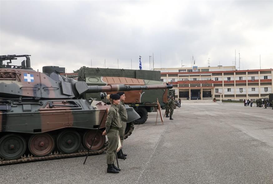 Στρατόπεδο (φωτογραφία αρχείου/EUROKINISSI/ΛΕΩΝΙΔΑΣ ΤΖΕΚΑΣ)