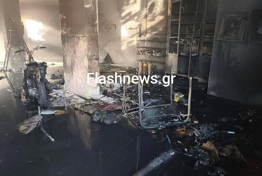 Χανιά, εικόνα από την έκρηξη (flashnews.gr) Χανιά, εικόνα από την έκρηξη (flashnews.gr)