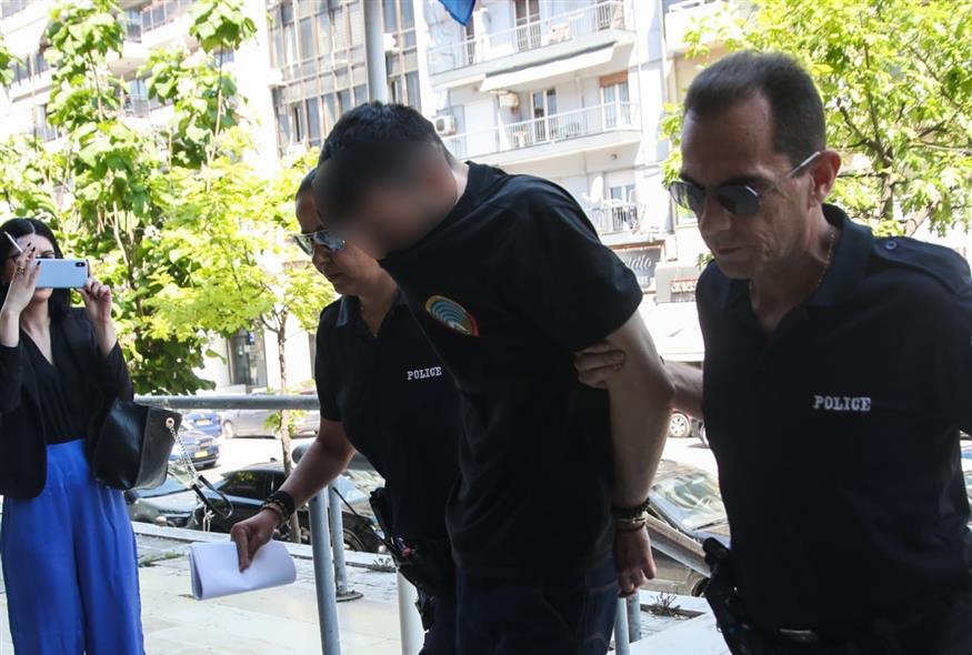 Στον εισαγγελέα ο 34χρονος που κλώτσησε και πάτησε με ΙΧ ένα γατάκι (ΒΑΣΙΛΗΣ ΒΕΡΒΕΡΙΔΗΣ/ΜΟΤΙΟΝΤΕΑΜ)