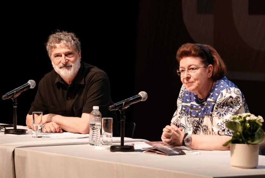 Ο καλλιτεχνικός διευθυντής της Εθνικής Λυρικής Σκηνής Γιώργος Κουμεντάκης και η υπουργός Πολιτισμού Λίνα Μενδώνη