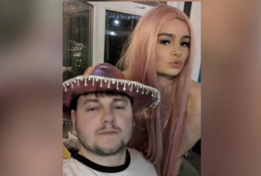 Η 19χρονη και ο αδελφός της (BBC)