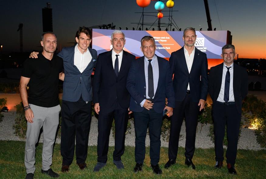 The Ellinikon Sports Park: O Αναπληρωτής Υπουργός Αθλητισμού Γιάννης Βρούτσης με τους Άγγελο Μπασινά, Στέλιο Μαλακόπουλο, Αντώνη Νικοπολίδη, Άγγελο Χαριστέα και Τάκη Ξουρή The Ellinikon Sports Park: O Αναπληρωτής Υπουργός Αθλητισμού Γιάννης Βρούτσης με τους Άγγελο Μπασινά, Στέλιο Μαλακόπουλο, Αντώνη Νικοπολίδη, Άγγελο Χαριστέα και Τάκη Ξουρή