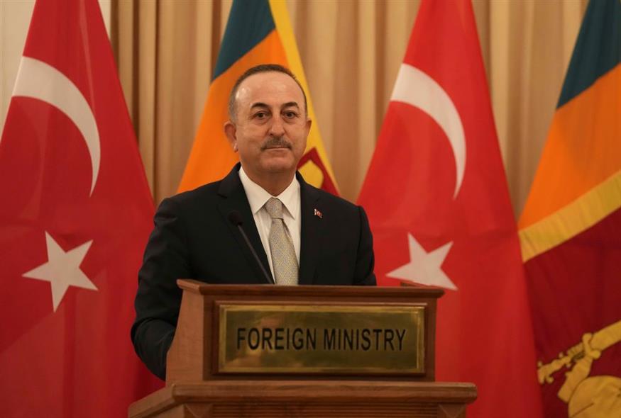 Ο υπουργός Εξωτερικών της Τουρκίας κατά τη διάρκεια επίσκεψής του στη Σρι Λάνκα/Associated Press