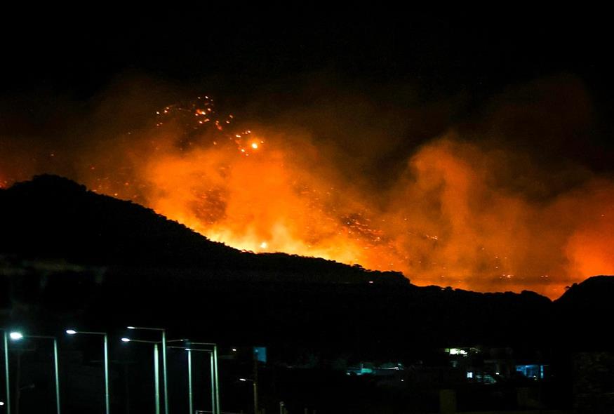 Φωτιά στην Ιεράπετρα (ΣΤΕΦΑΝΟΣ ΡΑΠΑΝΗΣ/EUROKINISSI)
