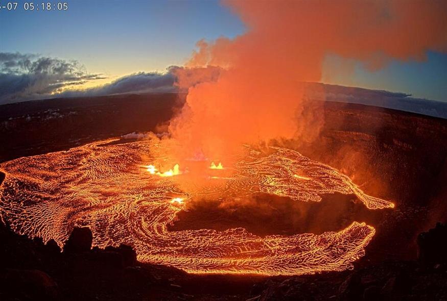 Εκρήξεις στο ηφαίστειο Κιλαουέα στη Χαβάη (Associated Press)