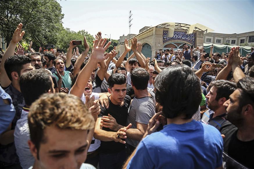 Διαδηλωτές ενάντια στην καταδίκη του Αφκαρί το 2018/Copyright: AP Images