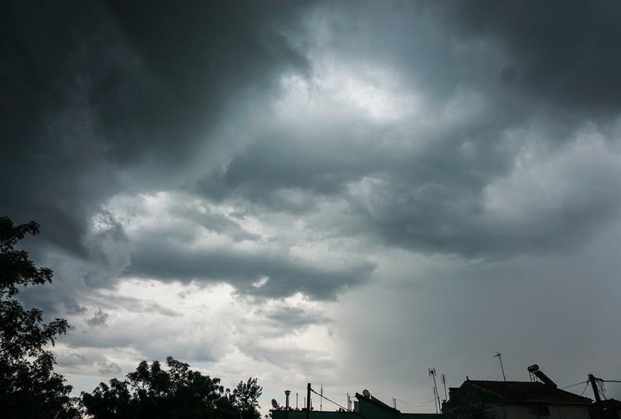 Βροχή (ΘΑΝΑΣΗΣ ΚΑΛΛΙΑΡΑΣ/EUROKINISSI)