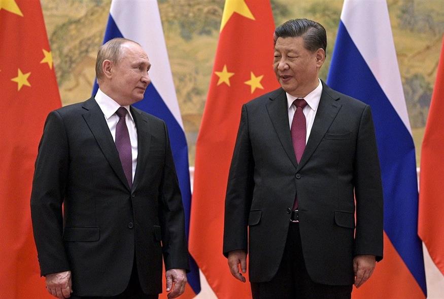 Βλαντίμιρ Πούτιν και Σι Τζινπίνγκ (φωτογραφία αρχείου / Associated Press)