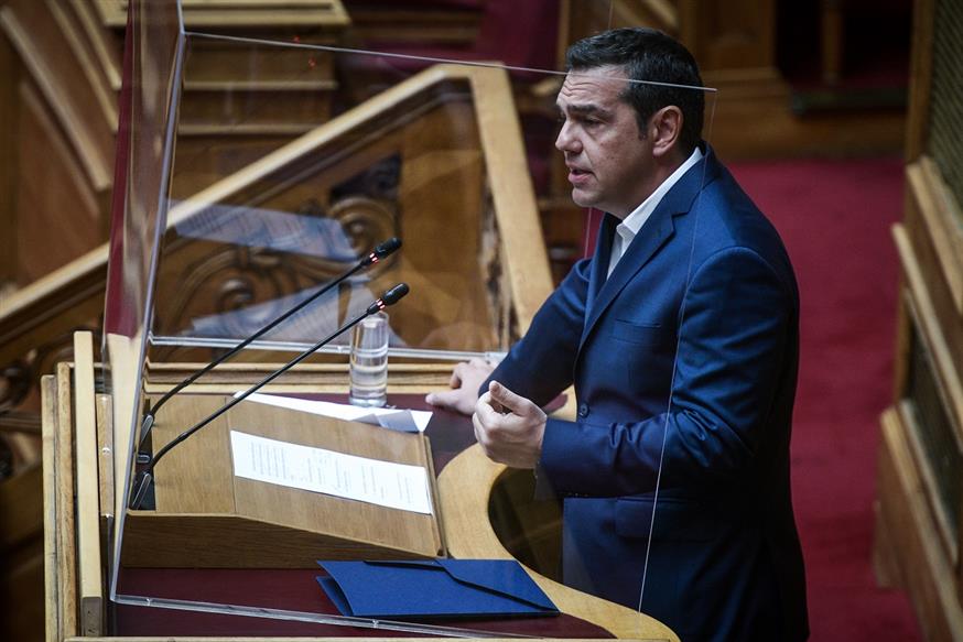 O Αλέξης Τσίπρας κατά την ομιλία του στη Βουλή (EUROKINISSI/ΤΑΤΙΑΝΑ ΜΠΟΛΑΡΗ)