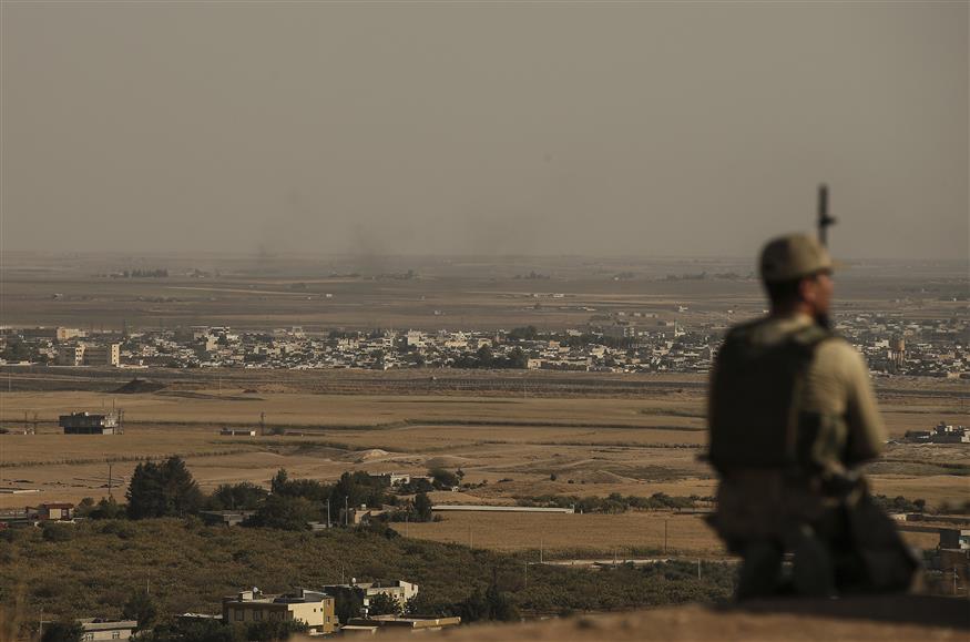 Μαίνονται οι συγκρούσεις στα σύνορα Τουρκίας - Βόρειας Συρίας (AP Photo/Emrah Gurel)