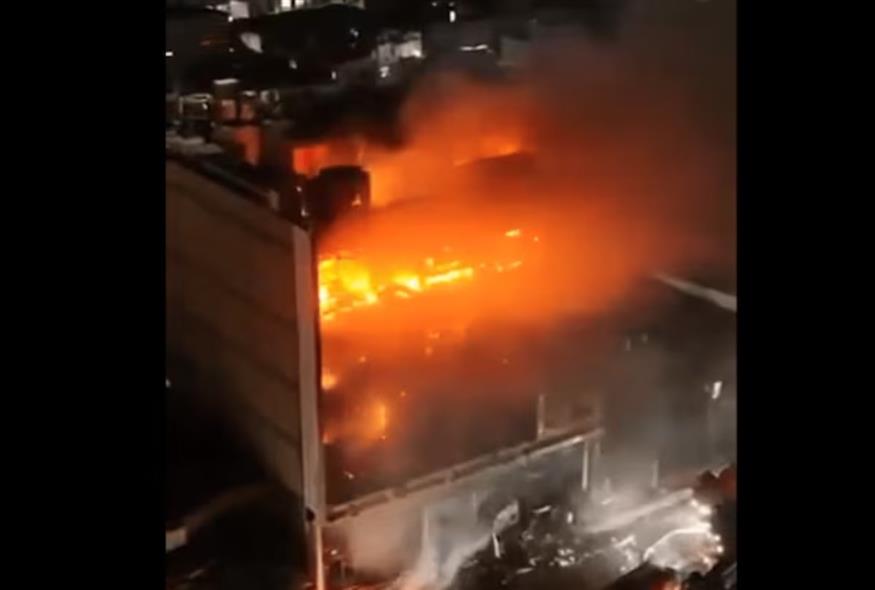 Ιράκ: Μεγάλη φωτιά σε εμπορικό κέντρο (Screenshot)