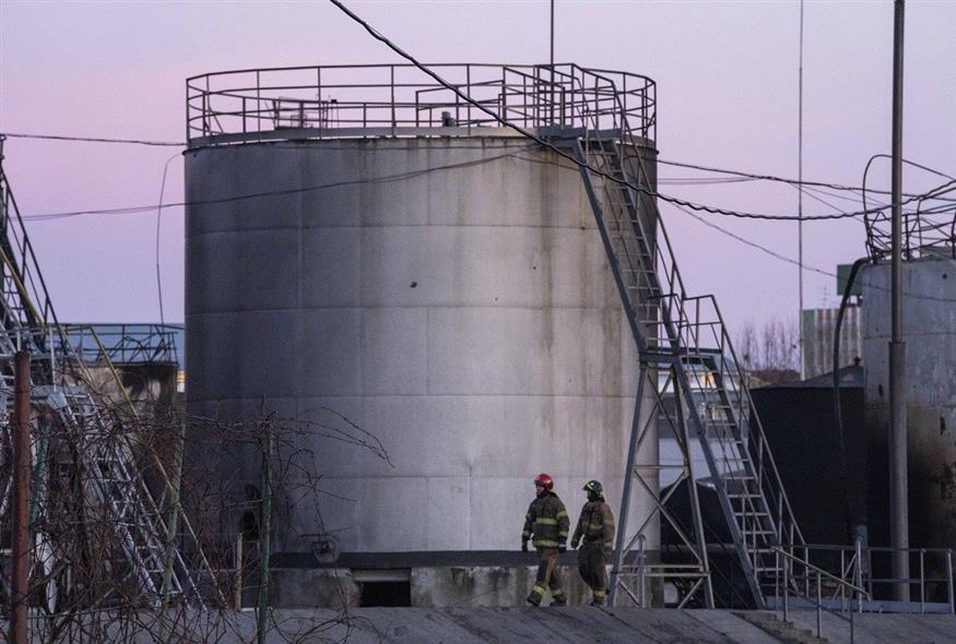Διυλιστήριο πετρελαίου στο Λβιβ της Ουκρανίας (φωτογραφία αρχείου / Associated Press)
