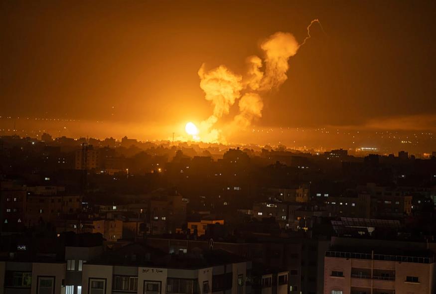 Βομβαρδισμός στη Λωρίδα της Γάζας (AP Photo/Fatima Shbair)