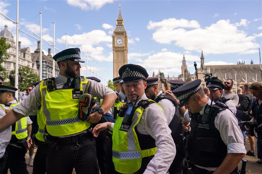 Βρετανία (ΑP) Βρετανία (ΑP)