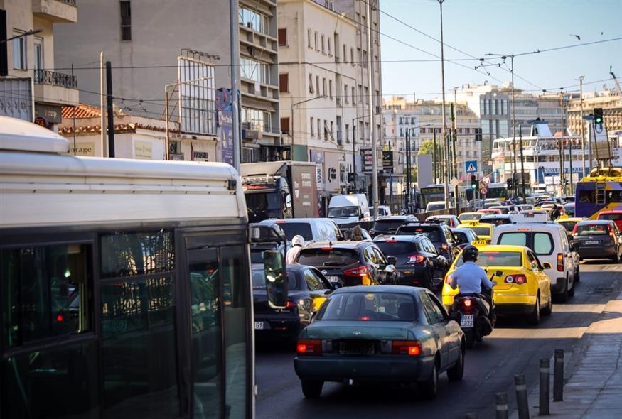 Κίνηση στους δρόμους της Αττικής (ΓΙΑΝΝΗΣ ΠΑΝΑΓΟΠΟΥΛΟΣ/EUROKINISSI)