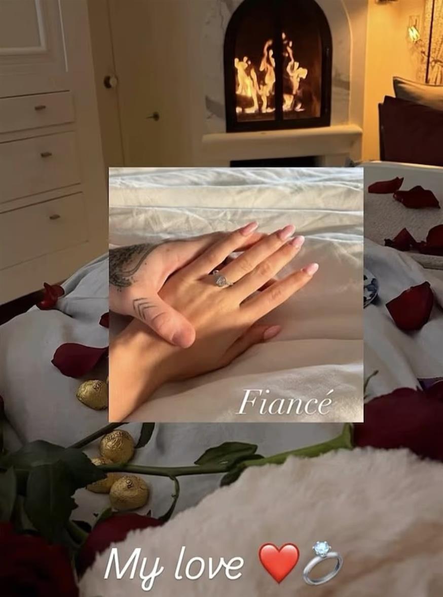 Το δαχτυλίδι των αρραβώνων (Copyright: Instagram)