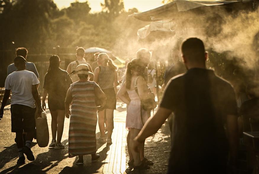 Καύσωνας (ΚΩΣΤΑΣ ΤΖΟΥΜΑΣ/EUROKINISSI)