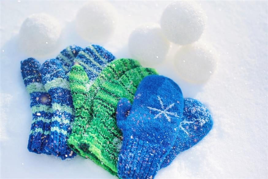 Γάντια στα χιόνια/Φωτογραφία Αρχείου (pixabay.com)
