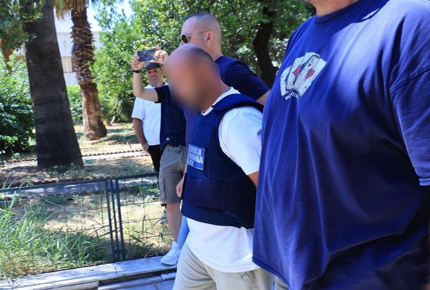 (ΚΥΔΩΝΑΣ ΓΙΩΡΓΟΣ/INTIME)