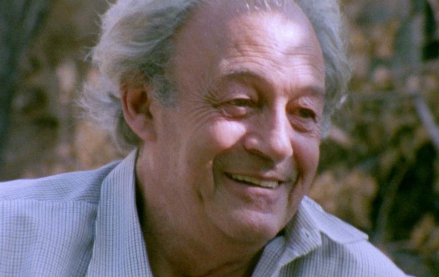 Ο Μέμος Μακρής